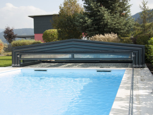 Modell MAESTRO Niedrigüberdachung Pool