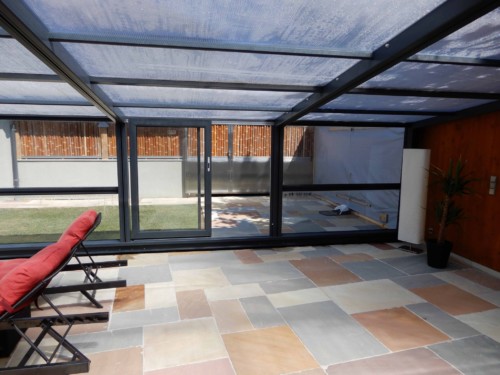 Schiebetür im Sitzbereich