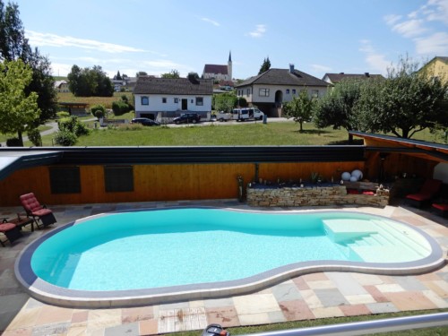 Modell MAESTRO Wandanbau, geöffnet, schienenlos